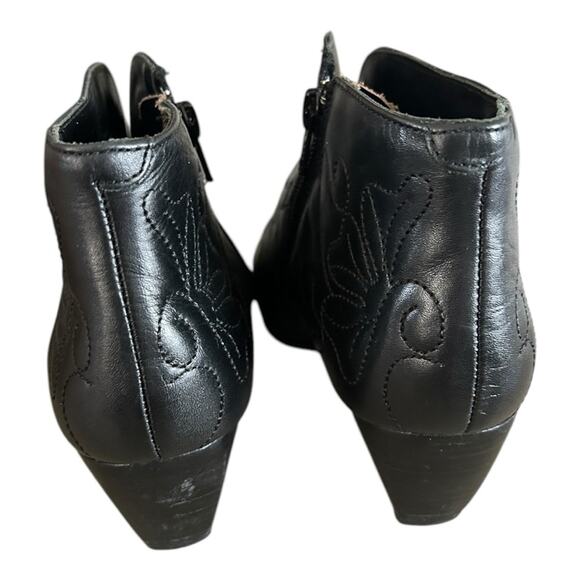 PIKOLINOS Black Ankle Boots with Floral Stitching - Picture 4 of 7